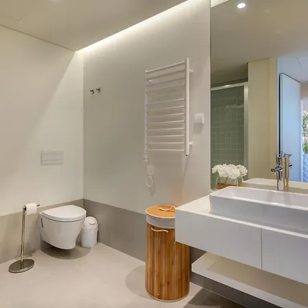 Apartment Cond Bayline - Abrotea - Pool - Gym - - - By Bedzy