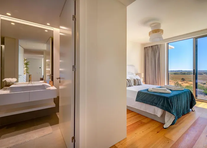 Cond Bayline - Abrotea - Pool - Gym - - - By Bedzy דירה Armação de Pêra