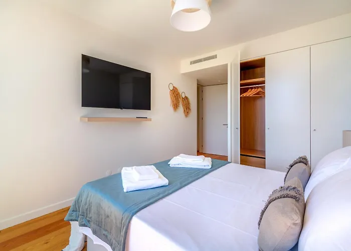 Cond Bayline - Abrotea - Pool - Gym - - - By Bedzy Apartment