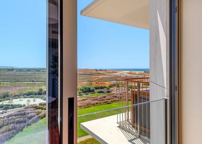 Cond Bayline - Abrotea - Pool - Gym - - - By Bedzy * Armacao de Pera