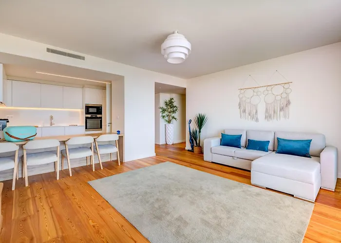 Apartamento Cond Bayline - Abrotea - Pool - Gym - - - By Bedzy Armação de Pêra