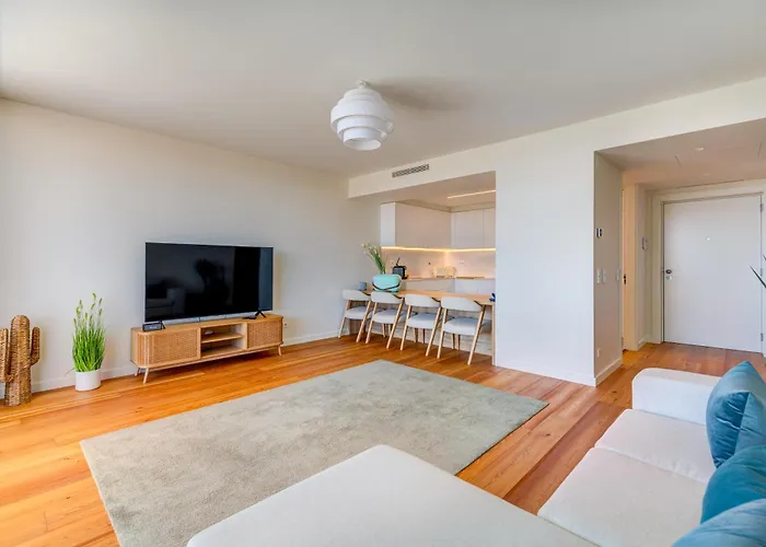 Cond Bayline - Abrotea - Pool - Gym - - - By Bedzy * Armação de Pêra